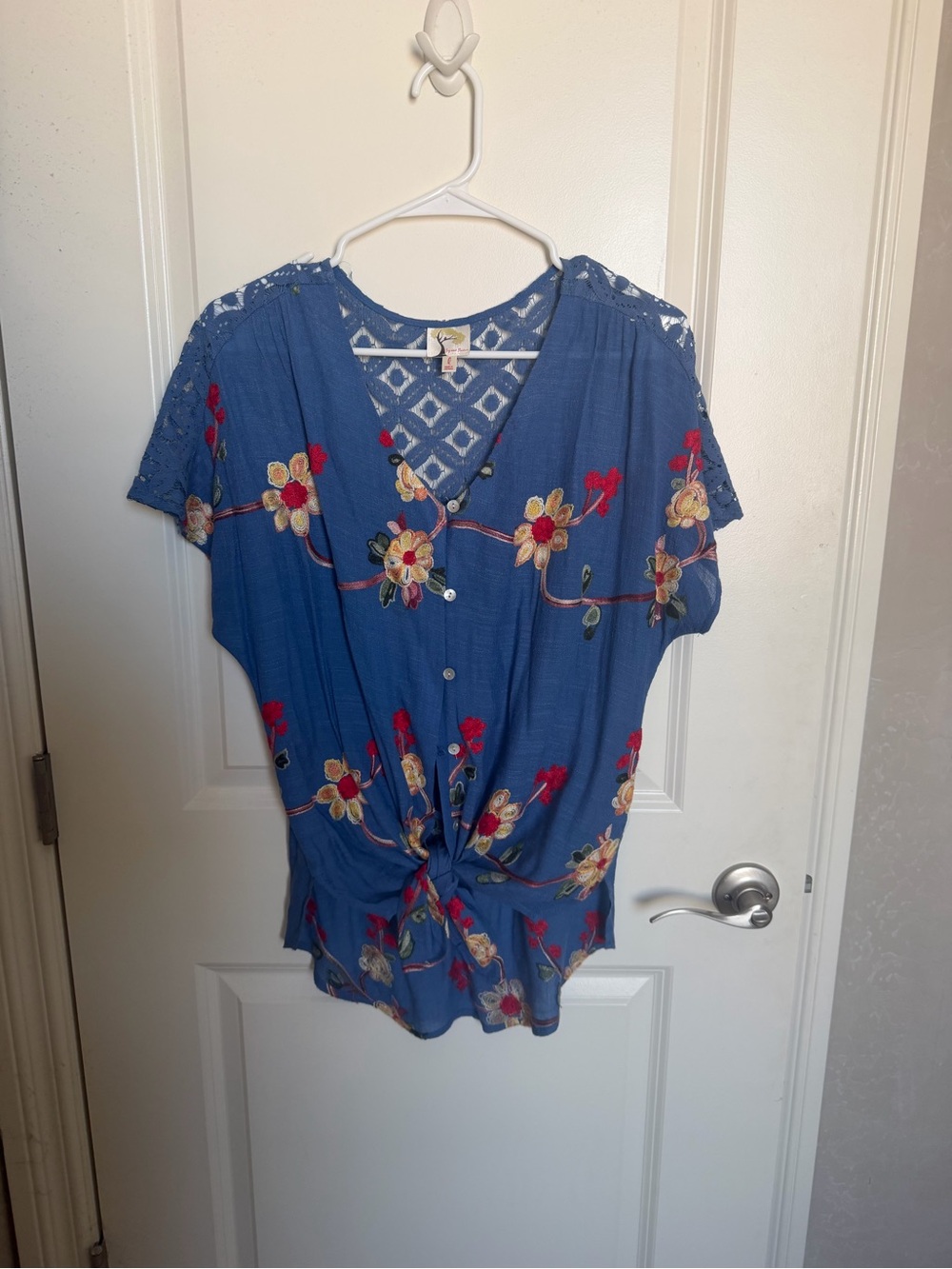 fig and flower Blue Floral Embroidered Button-Tie V-Neck Top